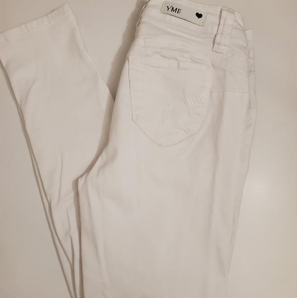 YMI Distressed White Skinny Jeans - Picture 3 of 6